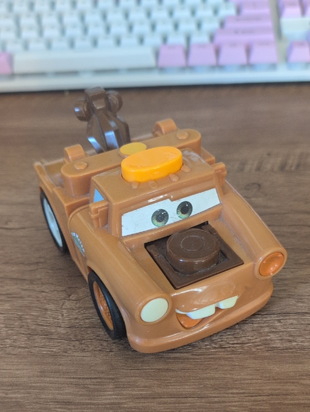 Disney Pixar Cars Talking Mater & Flashlight Toy Truck Mattel 2010 - Tested
